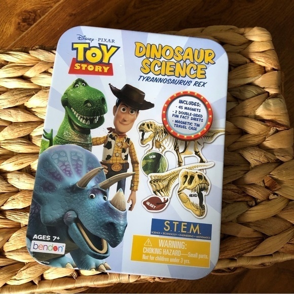 Disney: Toy Story: Dinosaur Science T-Rex Magnetic Learning Activity set - Picture 1 of 2